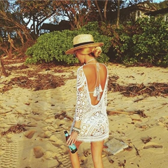 Women’s Beige Crochet Low Back Coverup size large - Picture 2 of 3